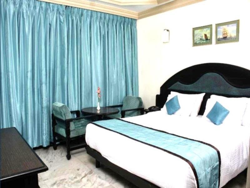 Hotel Sea View Канякумари Екстериор снимка