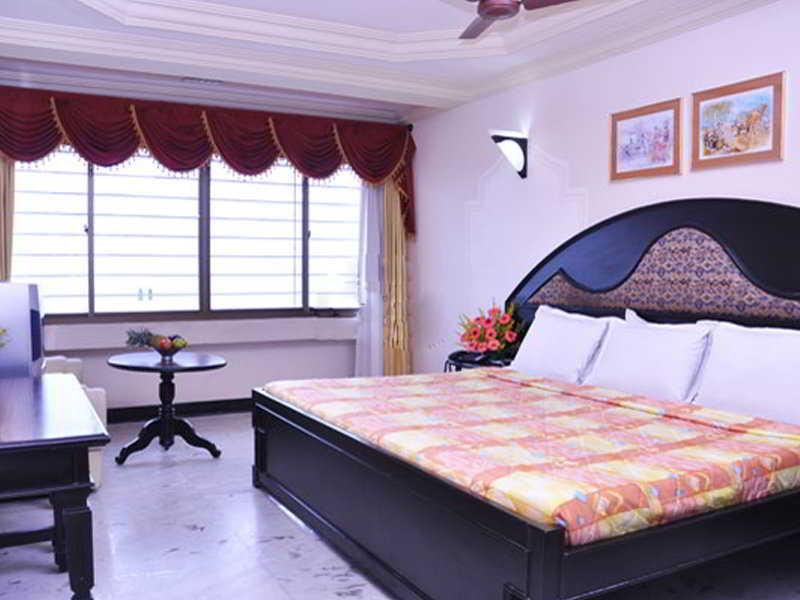 Hotel Sea View Канякумари Екстериор снимка